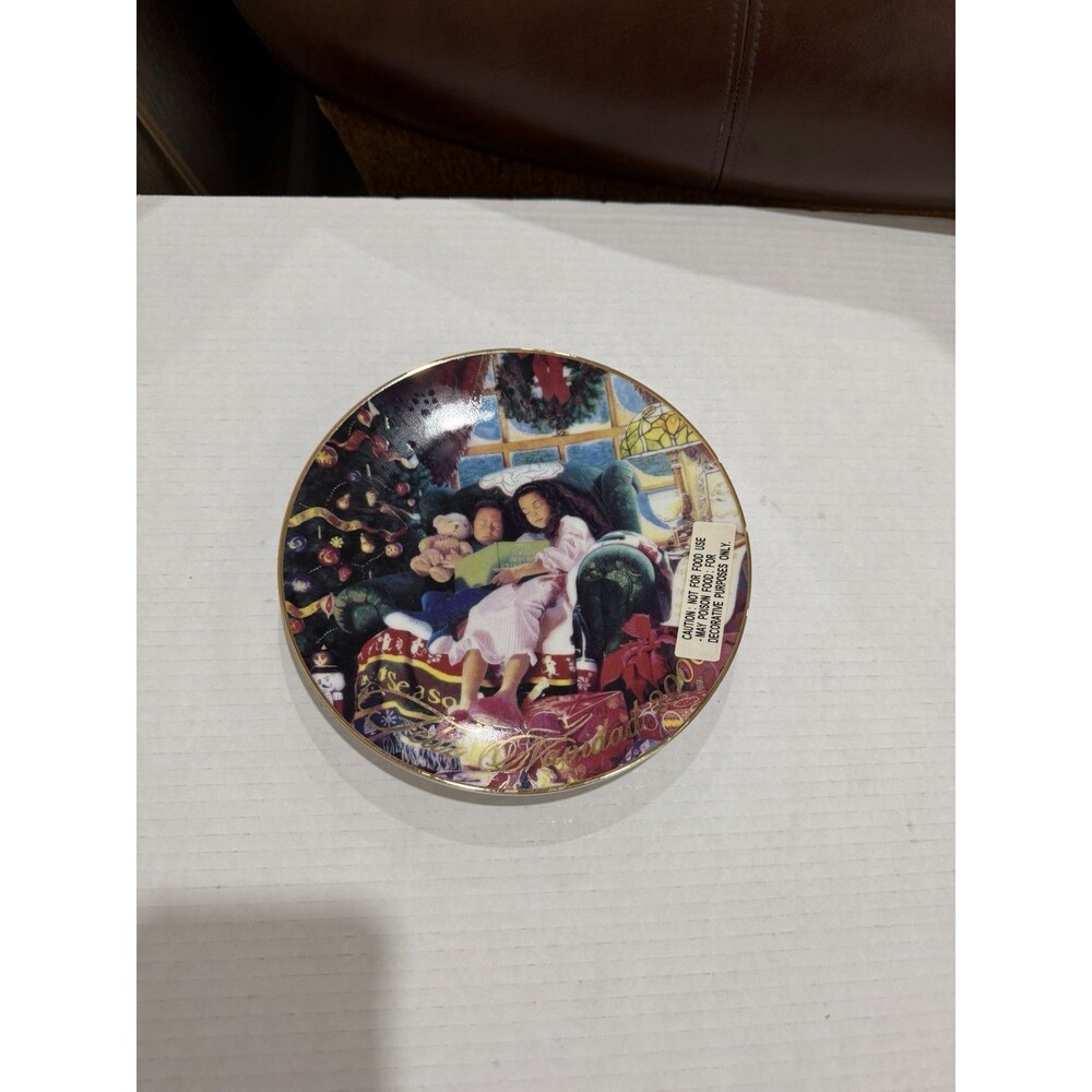 AVON 2000 Christmas Plate "Christmas Dreams" Vintage